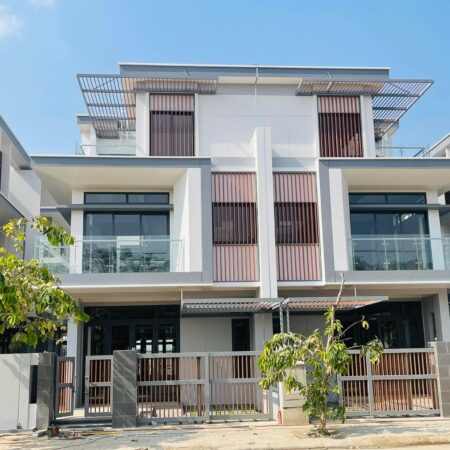 Đông Tăng Long Hưng Phúc-1