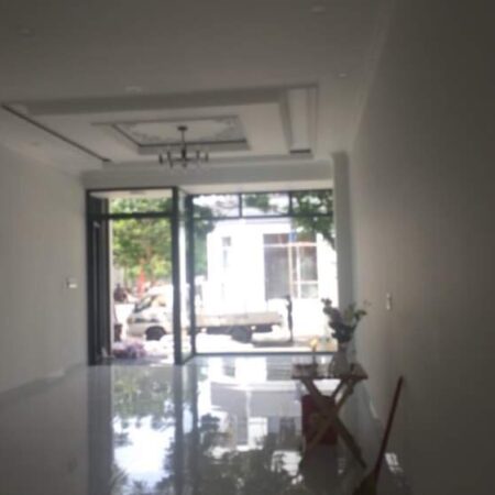 Cho thuê shophouse 5x20m-1