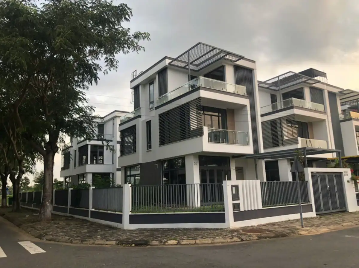 Góc Biệt Thự Đông Tăng Long Khu Ba Son Hưng Lộc 8×20