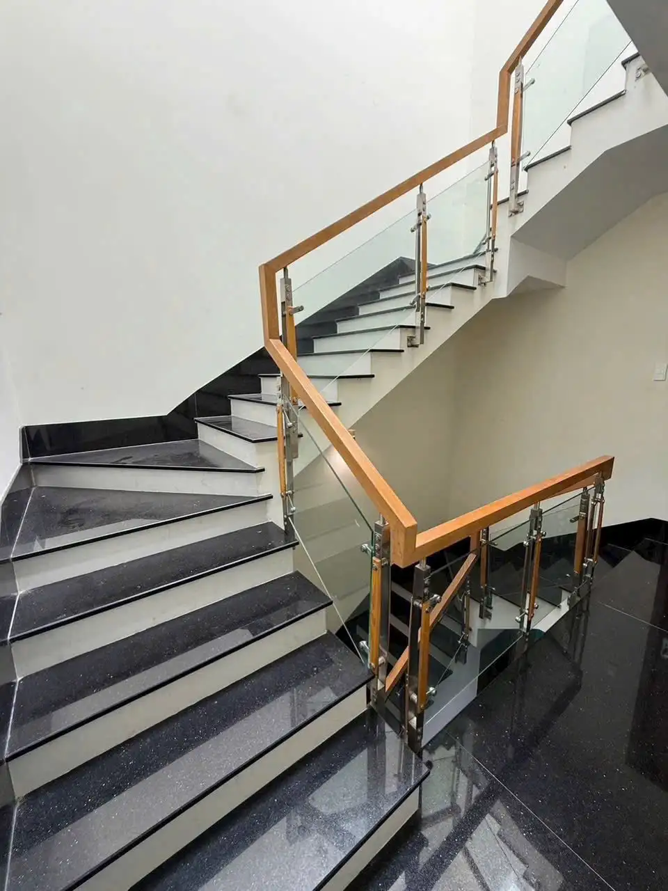 BÁN GẤP NHÀ PHỐ 5×20 KHU ĐÔNG TĂNG LONG BA SON